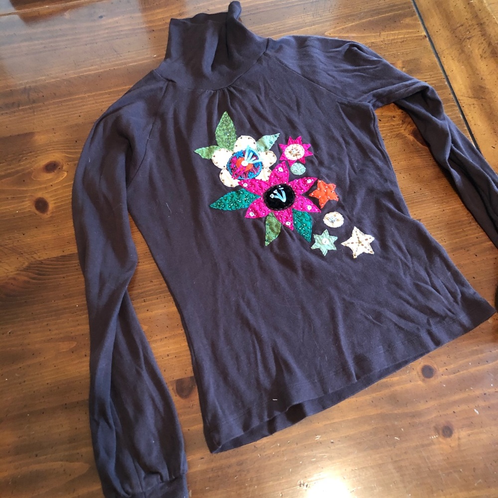 Brown beaded embroidery turtleneck